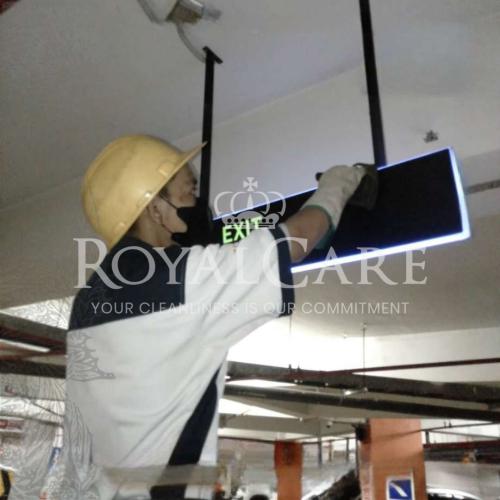 Picsart_23-05-19_10-50-42-599-Photoroom